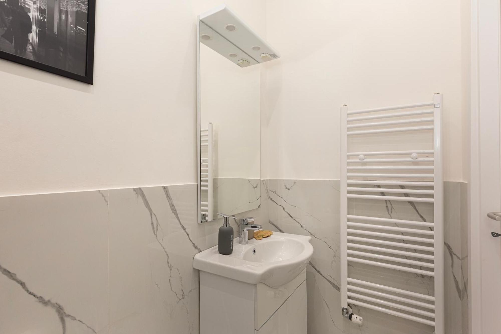 Ferienwohnung Graceful FlatWi-Fi & Peaceful! Mailand Exterior foto